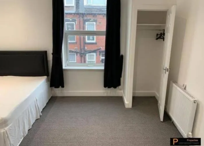 Make Yourself At Home! Large Rooms, Comfy * 利兹