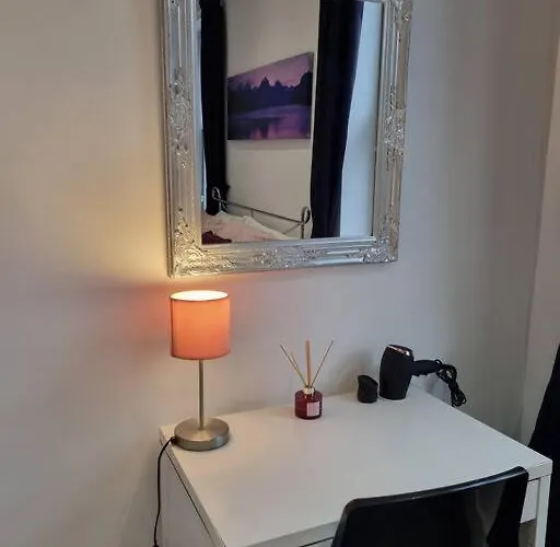 Make Yourself At Home! Large Rooms, Comfy Apartment Leeds (West Yorkshire)